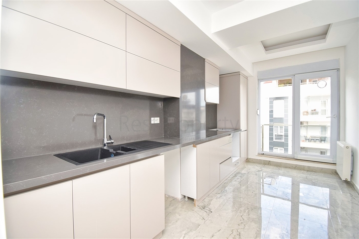 Квартира планировки 4+1 дуплекс в районе Хурма - Анталия 