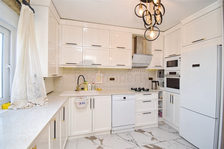 Квартира планировки 3+1 в микрорайоне Гюрсу - Анталия 