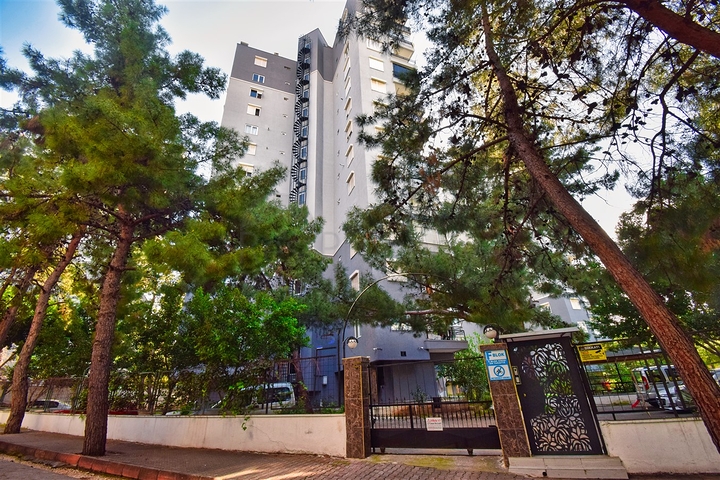 Квартира планировки 3+1 в микрорайоне Алтынкум - Анталия 