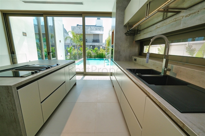 Вилла планировки 4+2 в микрорайоне Алтынкале - Анталия 