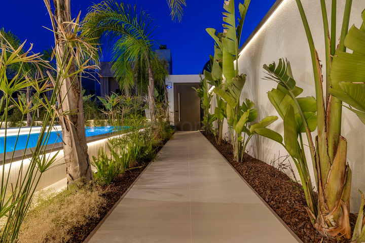 Вилла планировки 4+2 в микрорайоне Алтынкале - Анталия 