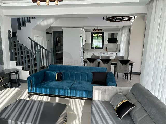 Вилла планировки 4+1 в районе Фетхие Анталия 