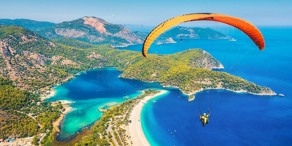 На продажу предлогается  отель 57 комнат  в районе Фетхие - Анталия 