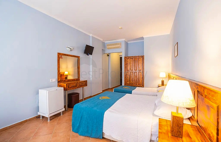 На продажу предлогается  отель 57 комнат  в районе Фетхие - Анталия 