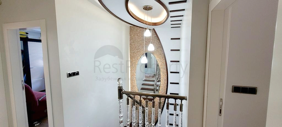 Квартира планировки 3+1 дуплекс в микрорайоне Унджалы - Анталия 