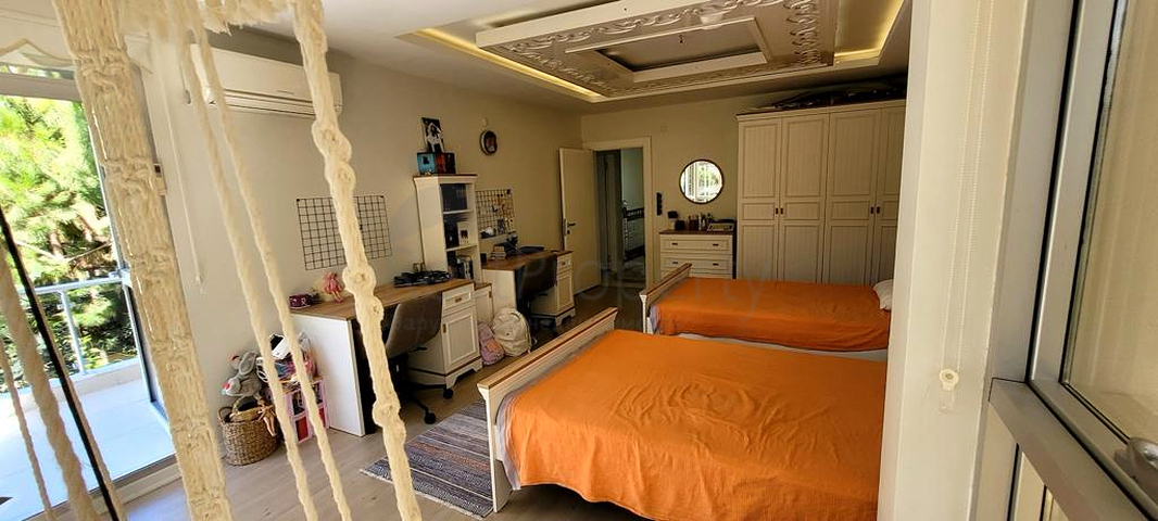 Квартира планировки 3+1 дуплекс в микрорайоне Унджалы - Анталия 