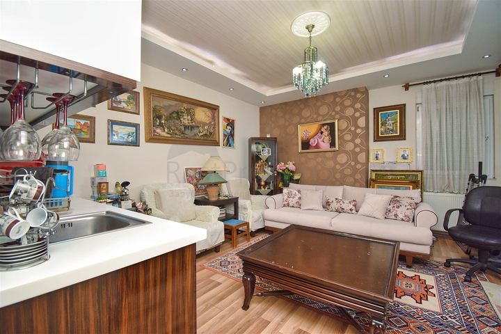 Квартира планировки 4+1 дуплекс в микрорайоне Унджалы - Анталия 