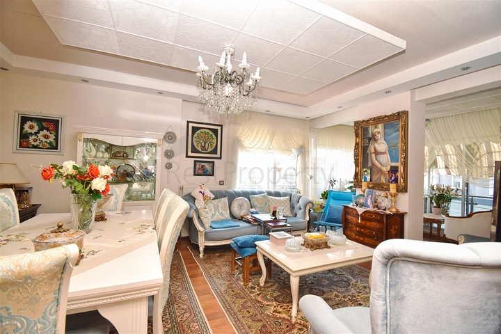 Квартира планировки 4+1 дуплекс в микрорайоне Унджалы - Анталия 