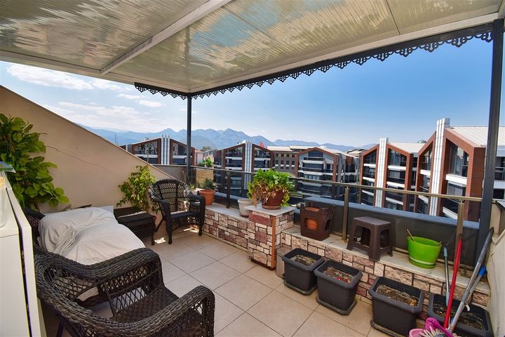 Квартира планировки 4+1 дуплекс в микрорайоне Унджалы - Анталия 