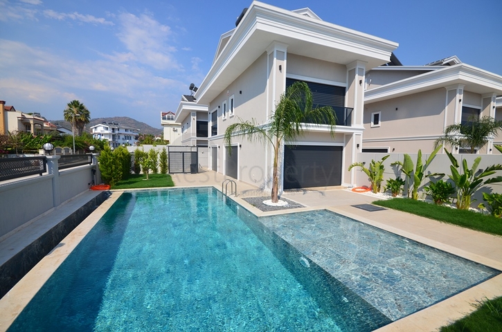 Вилла планировки 4+1 в районе Фетхие - Анталия 