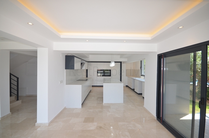 Вилла планировки 5+1 в районе Фетхие - Анталия 