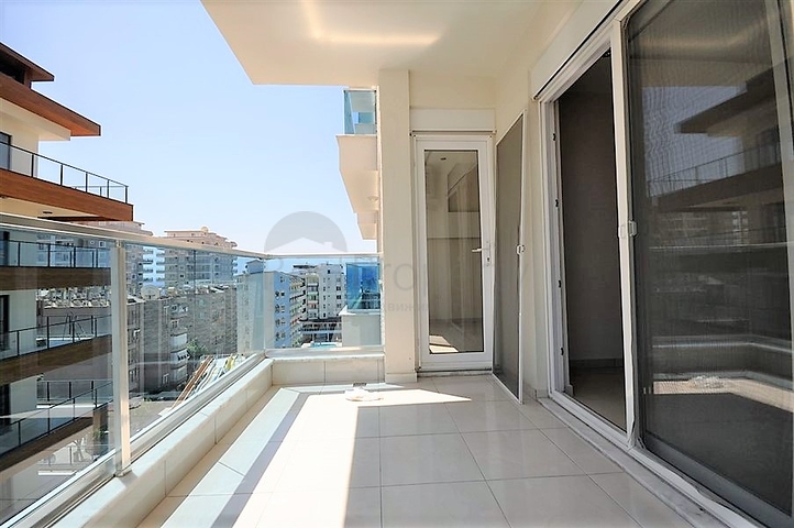 Квартира 1+1 в Махмутлар