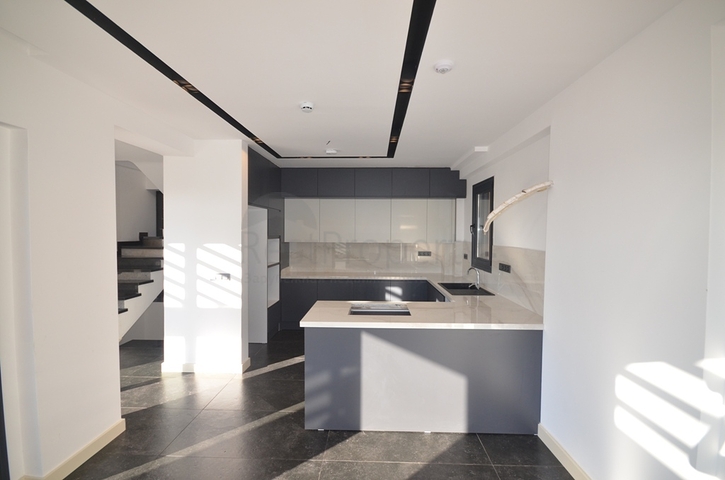 Вилла планировки 4+1 в районе Фетхие - Анталия 