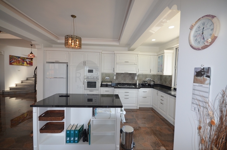 Вилла планировки 5+1 в районе Фетхие - Анталия 