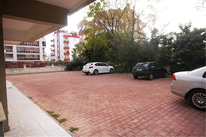  Квартира 1+1 в элитном районе Лара по супер-цене от собственника