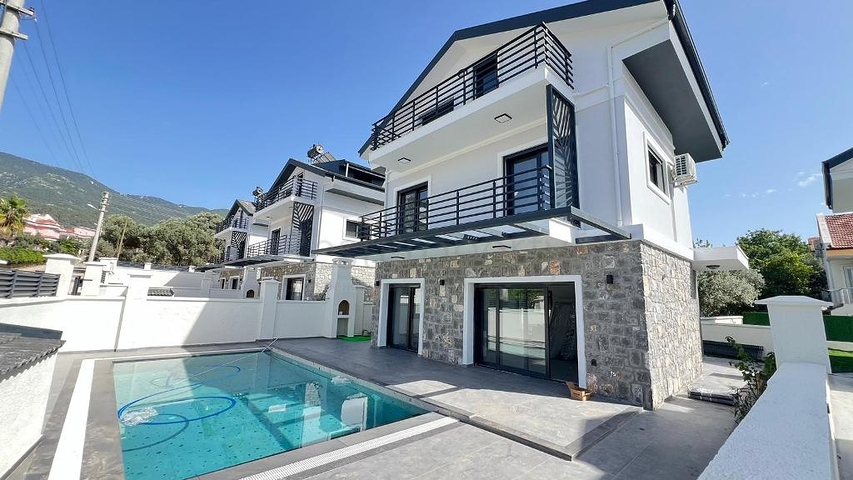 Вилла планировки 4+1 в районе Фетхие - Анталия