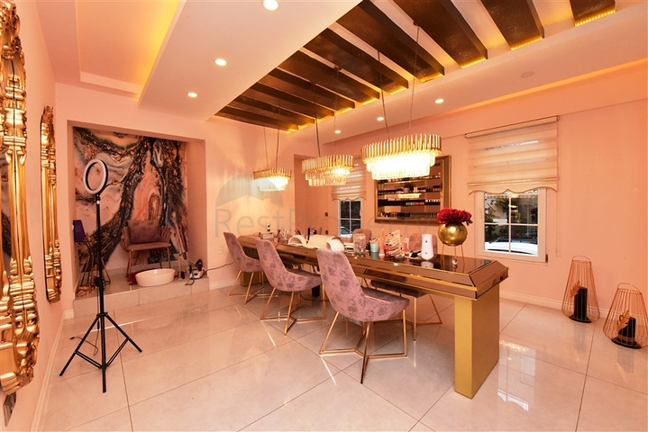 Салон красоты со своей клиентской базой 