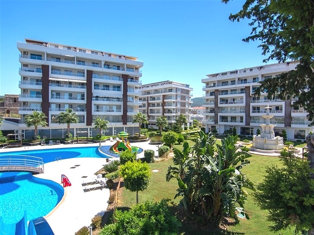 Пентхаус планировкой 3+1 с видом на море в районе Демирташ