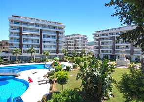 Пентхаус планировкой 3+1 с видом на море в районе Демирташ