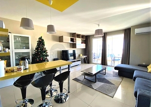 Пентхаус планировкой 3+1 с видом на море в районе Демирташ