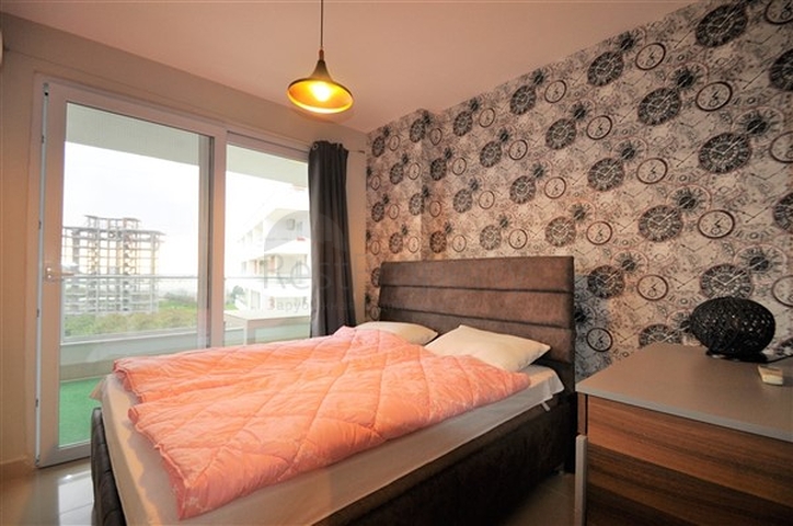 Трёхкомнатная просторная квартира планировкой 2+1