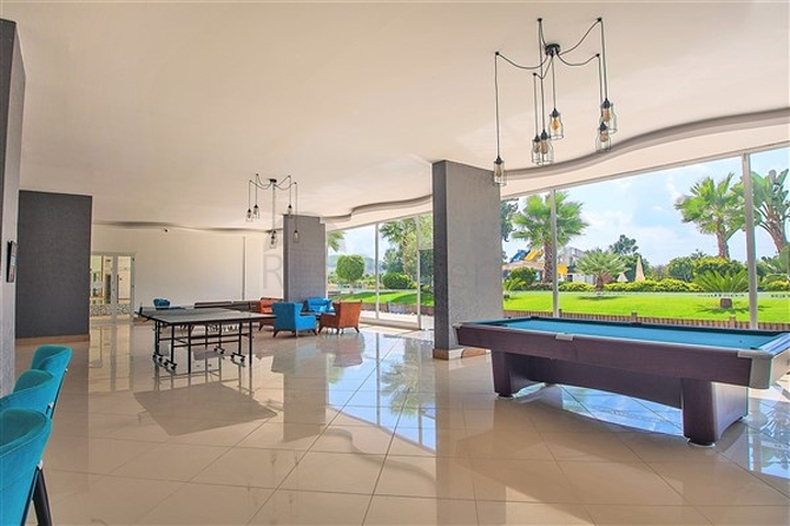 Трёхкомнатная просторная квартира планировкой 2+1