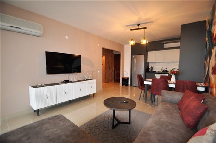 Трёхкомнатная просторная квартира планировкой 2+1