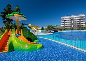 Трёхкомнатная просторная квартира планировкой 2+1