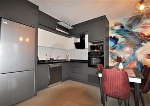 Трёхкомнатная просторная квартира планировкой 2+1