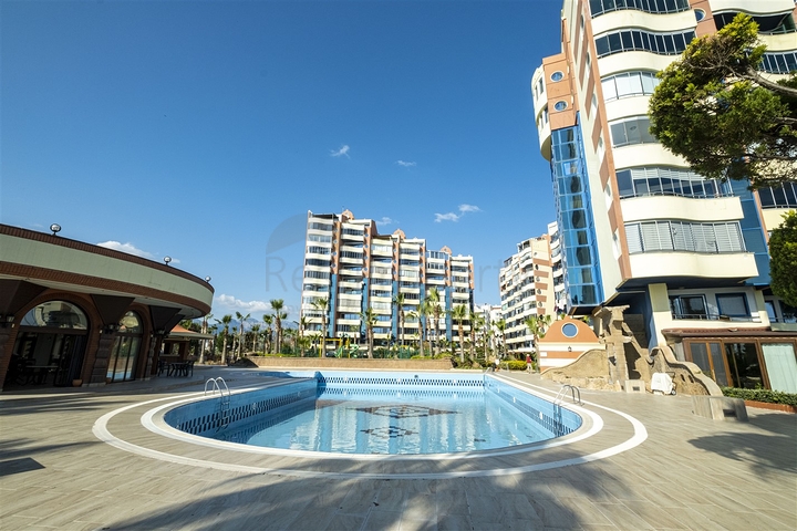 Квартира 2+1 с видом на Средиземное море в Анталии