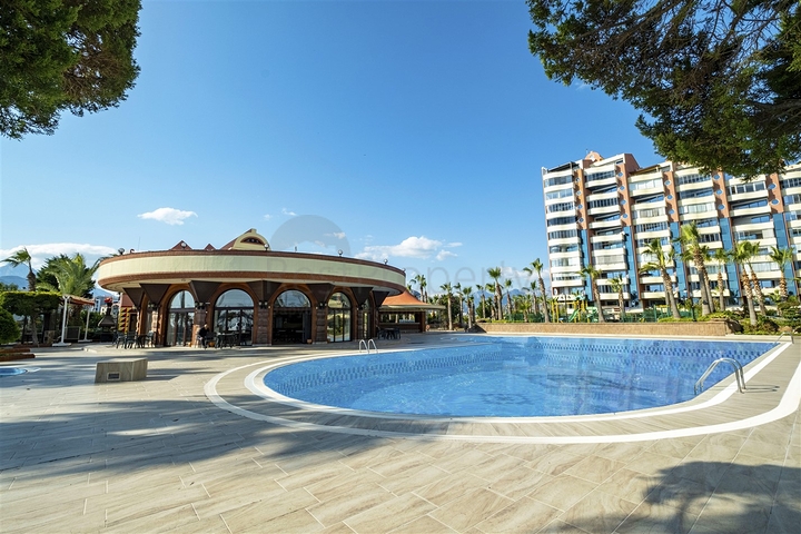 Квартира 2+1 с видом на Средиземное море в Анталии