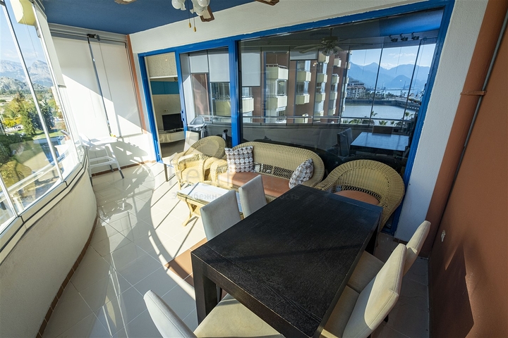 Квартира 2+1 с видом на Средиземное море в Анталии