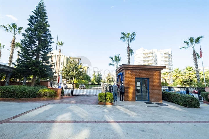 Квартира 2+1 с видом на Средиземное море в Анталии