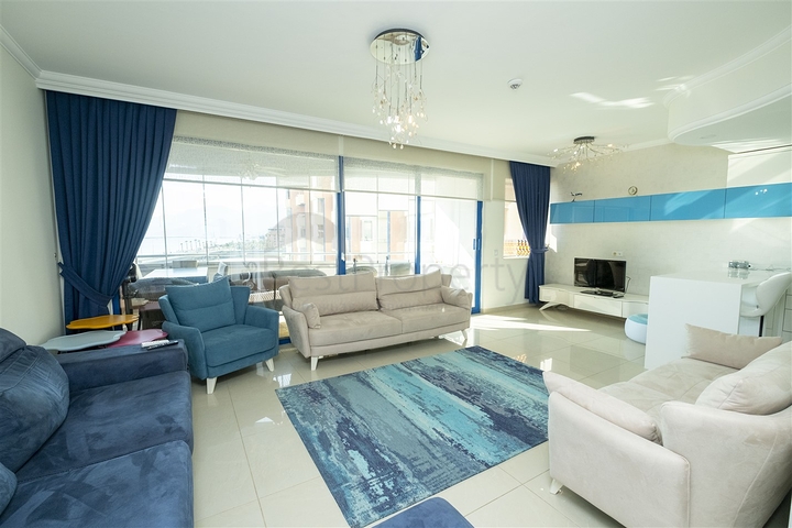 Квартира 2+1 с видом на Средиземное море в Анталии