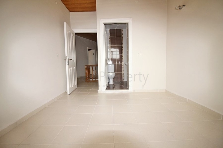 Меблированный пентхаус 5+2 в Махмутлар