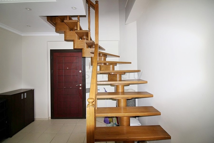 Меблированный пентхаус 5+2 в Махмутлар