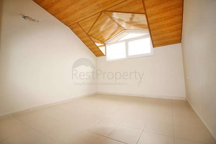 Меблированный пентхаус 5+2 в Махмутлар