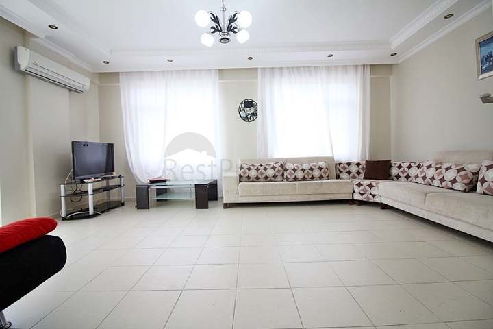 Меблированный пентхаус 5+2 в Махмутлар