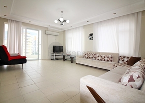 Меблированный пентхаус 5+2 в Махмутлар