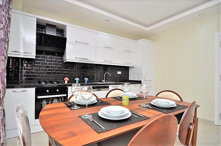 Королевский пентхаус с видом на горный пейзаж