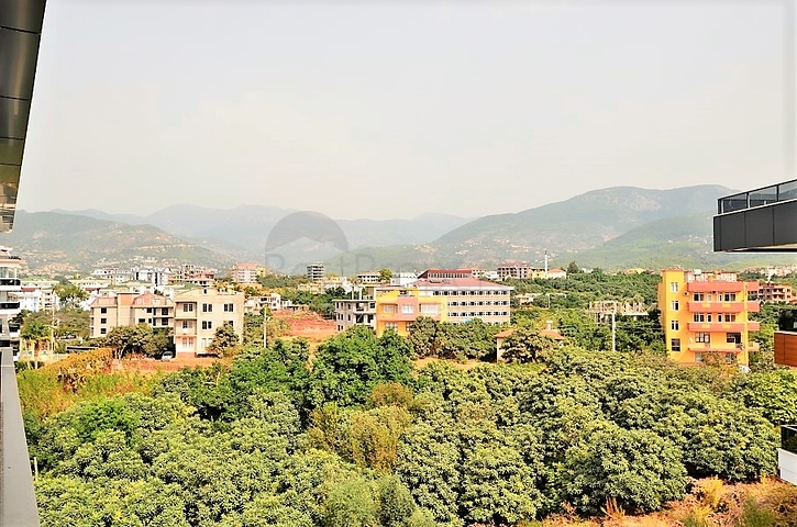 Королевский пентхаус с видом на горный пейзаж