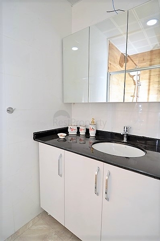 Королевский пентхаус с видом на горный пейзаж