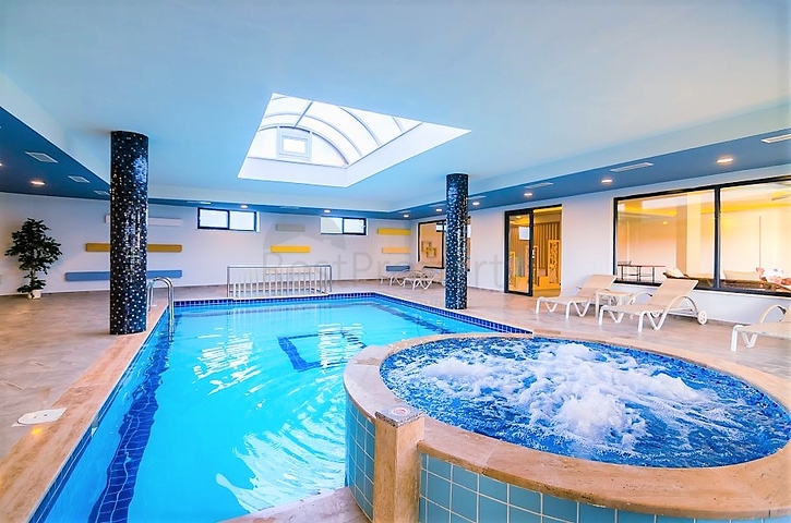 Королевский пентхаус с видом на горный пейзаж