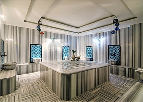 Королевский пентхаус с видом на горный пейзаж