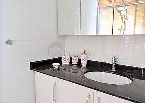 Королевский пентхаус с видом на горный пейзаж