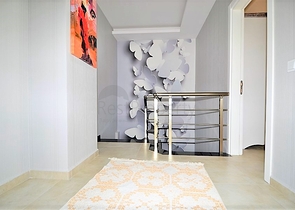 Королевский пентхаус с видом на горный пейзаж