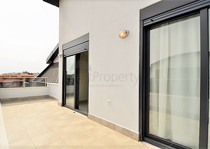 Королевский пентхаус с видом на горный пейзаж