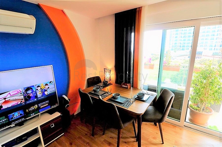 Трехкомнатная квартира в окружении апельсиновых рощ