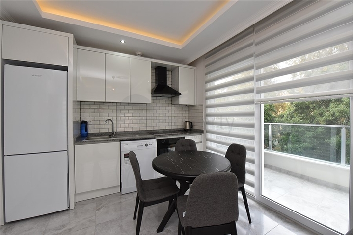 Двухкомнатная квартира с мебелью на аренду