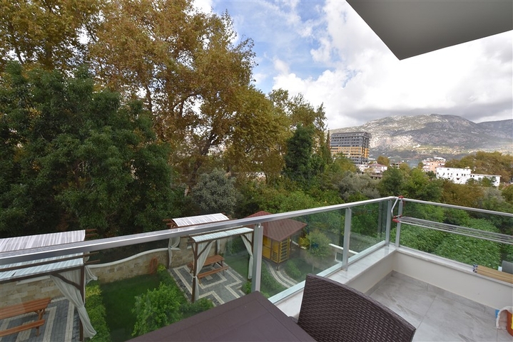 Двухкомнатная квартира с мебелью на аренду